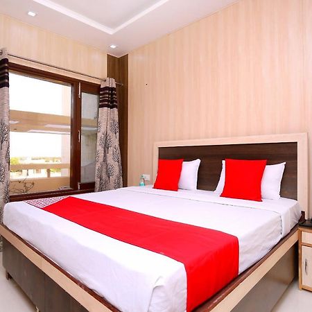 Oyo Flagship Armaan Resort Shāhpur Exterior photo