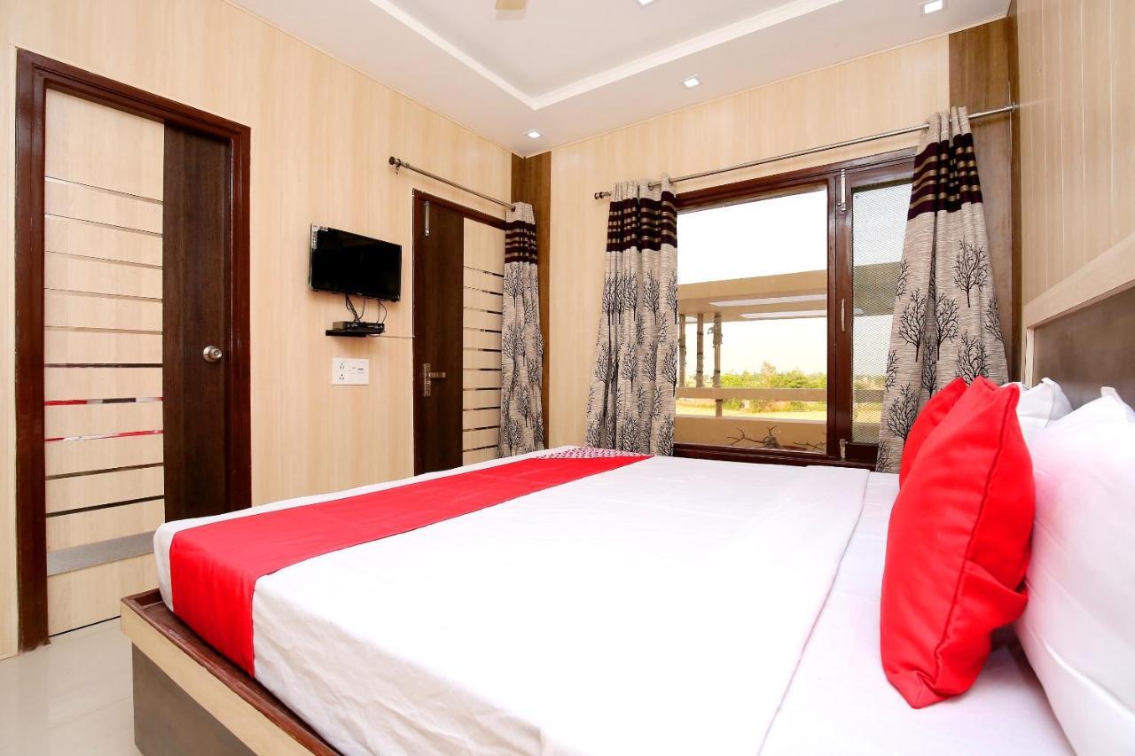 Oyo Flagship Armaan Resort Shāhpur Exterior photo