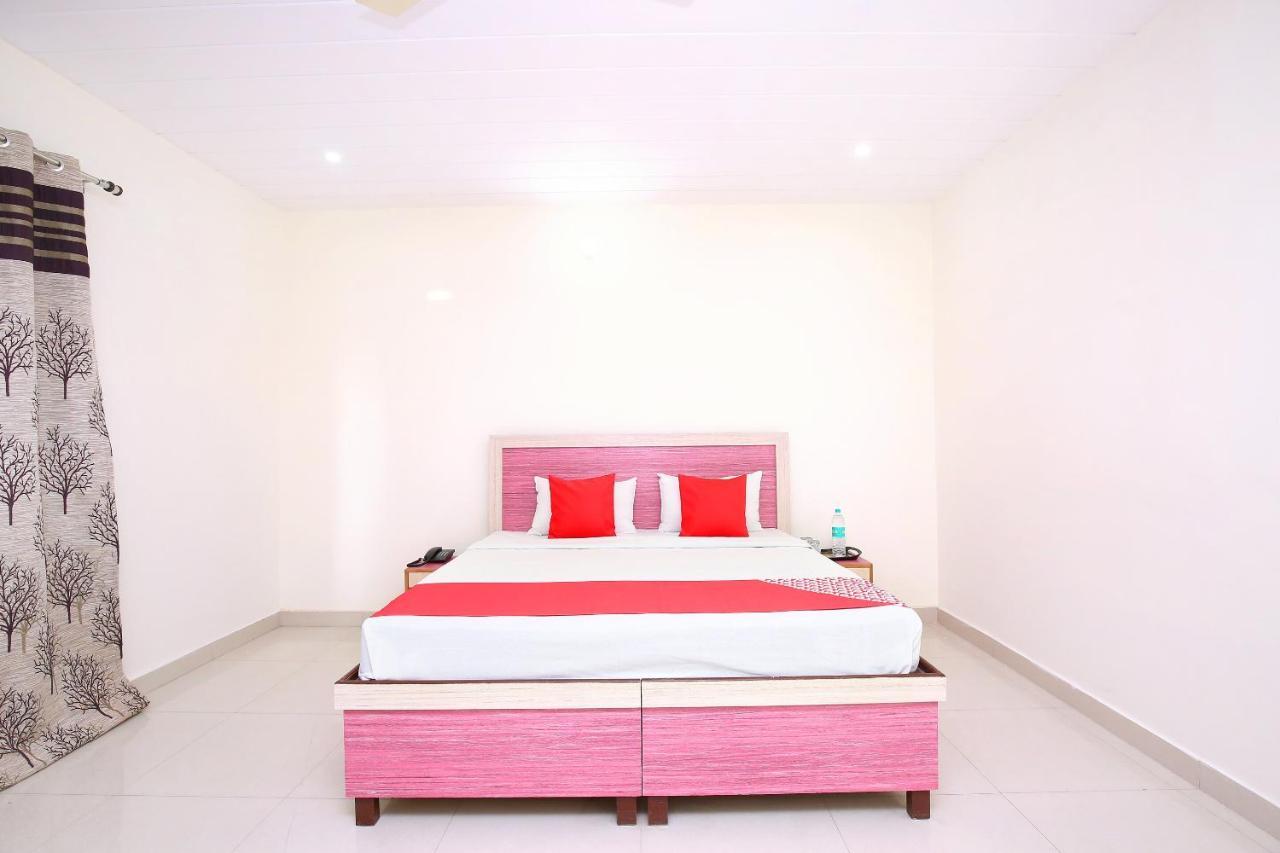 Oyo Flagship Armaan Resort Shāhpur Exterior photo